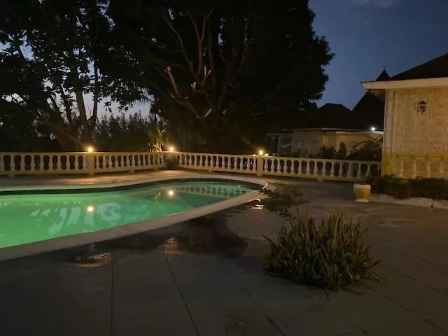 Yancey Largo Villa With Private Pool Montego Bay