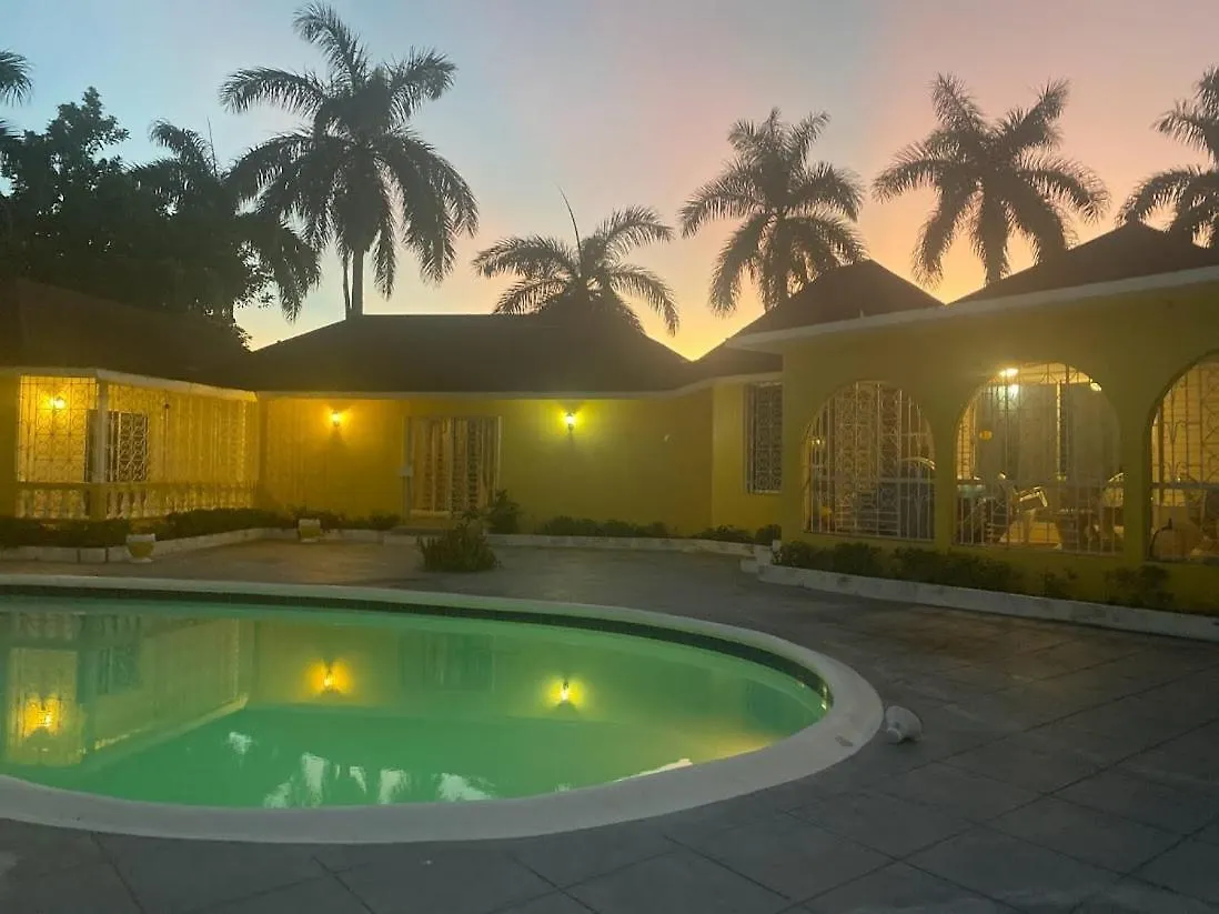 Yancey Largo Villa With Private Pool Montego Bay